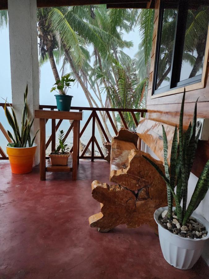 Chue&Larry'S Beachside Homestay Libagon Kültér fotó