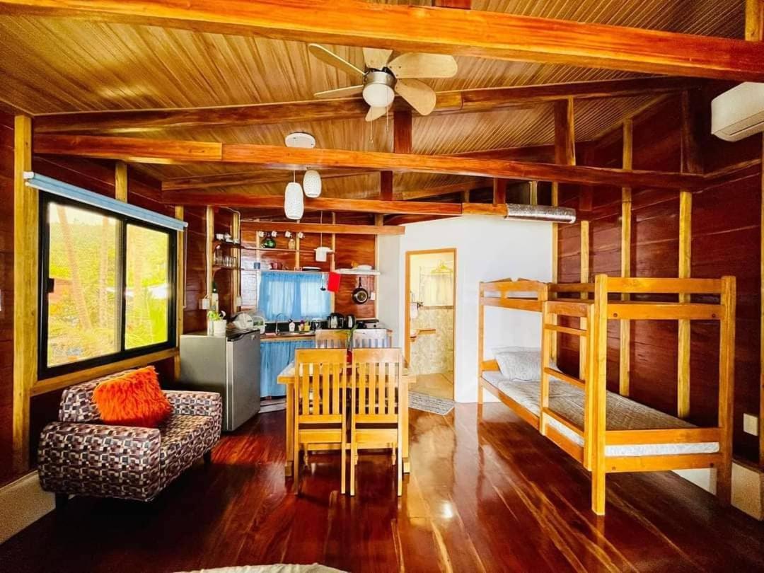 Chue&Larry'S Beachside Homestay Libagon Kültér fotó