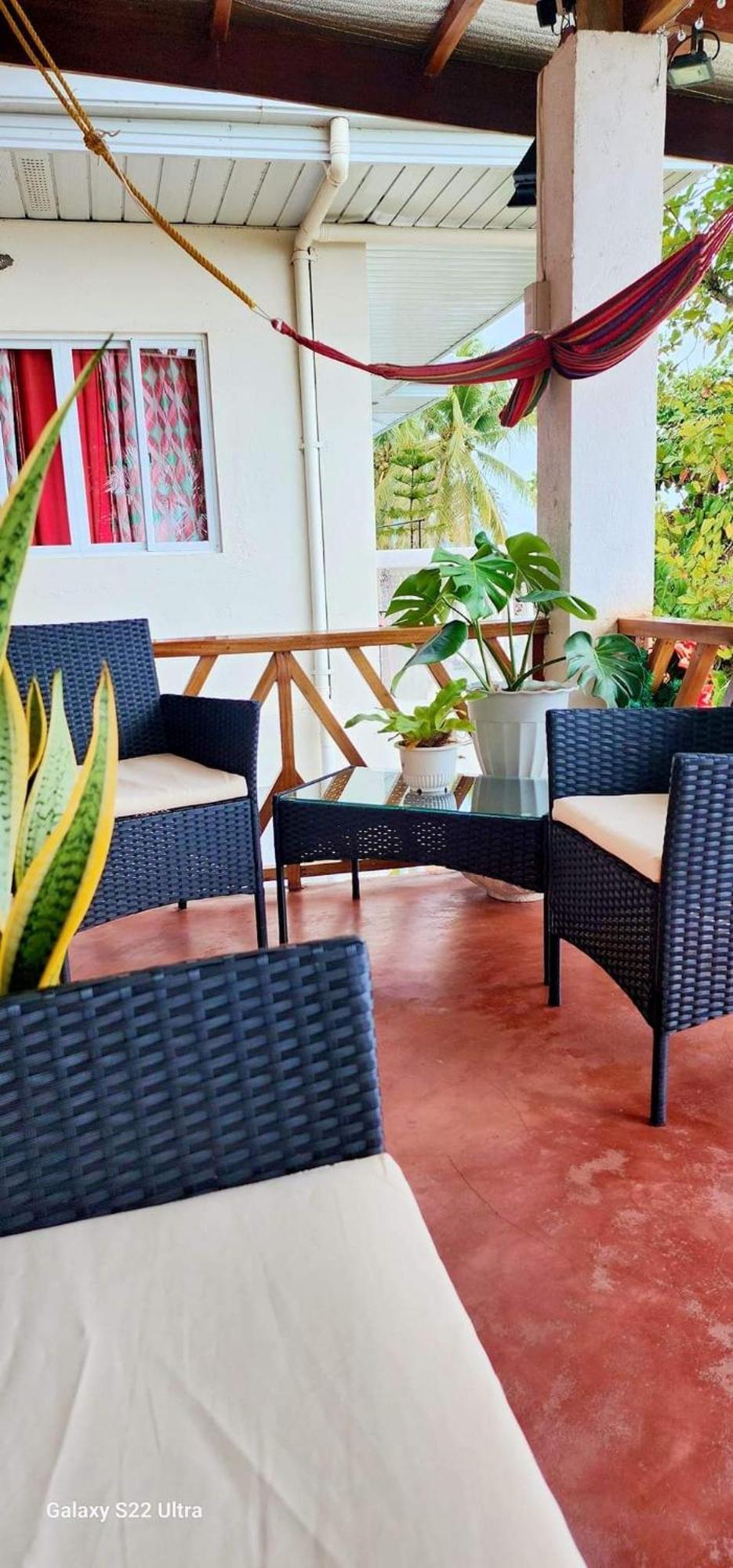 Chue&Larry'S Beachside Homestay Libagon Kültér fotó